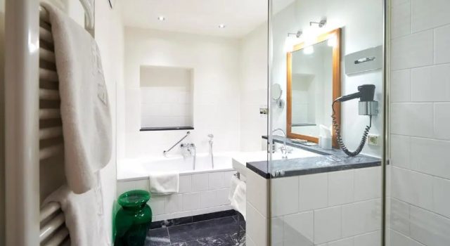 Двухместный номер Superior HOTEL & VILLA AUERSPERG Urban Hideaway