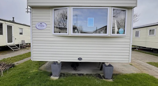 Шале 3 Bed Caravan - Sleeps 8 - Pet Friendly, Parking