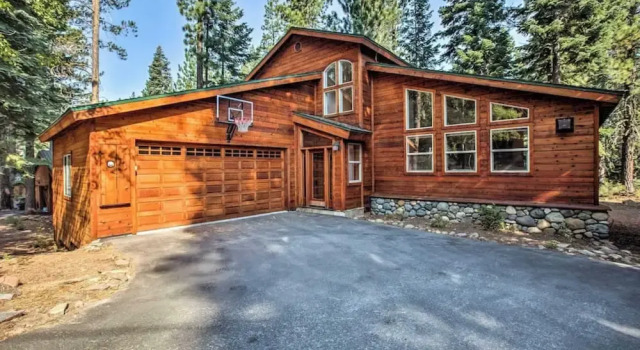 Moosetrack by Avantstay Hot Tub + BBQ Deck Tahoe Donner Ski, Golf & Beach Club Access