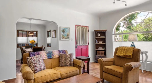 Коттедж с 2 комнатами Casa O'keeffe - Five-minute Walk to The Plaza, Quiet Neighborhood, Comfort and Convenience