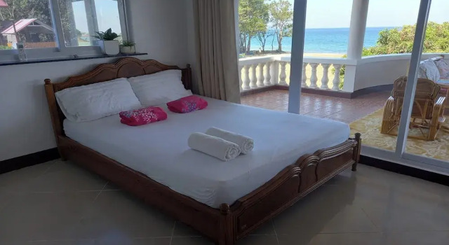 Номер Deluxe Seven Waves Beachfront Residence - La Union