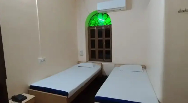 BM Shaw Guest House, Забронировать Гостевой дом Калькутта East Zone, рядом с Mother Teresa's Motherhouse