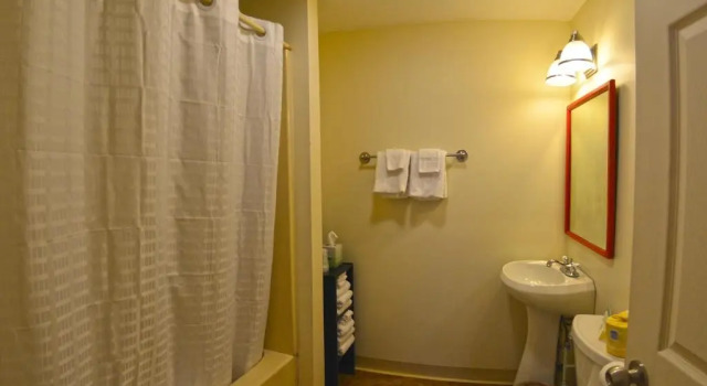 Четырёхместный номер Comfort Hyde Away Inn
