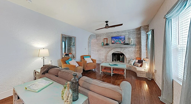 New Listing! Charming Getaway - 1 Block To Beach 3 Bedroom Home