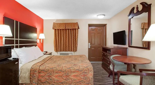 Номер Standard Days Inn by Wyndham Ridgefield NJ