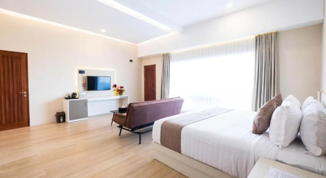 Полулюкс Bukit Indah Doda Hotel & Resorts