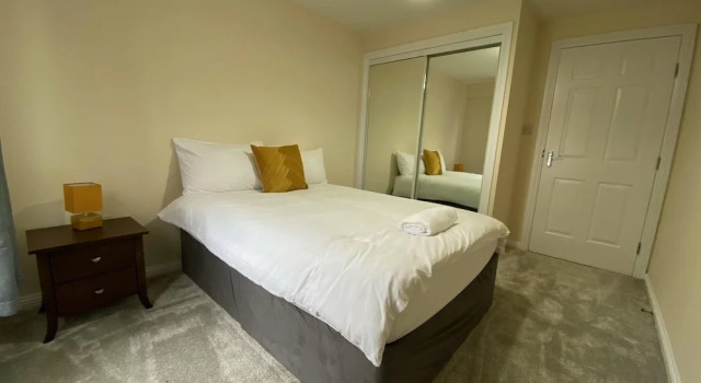 Remarkable 2-bed Apartment in Glasgow, Забронировать Апартаменты/квартира Отели Глазго с парковкой, рядом с Grosvenor Casino Glasgow, Riverboat, Парковка