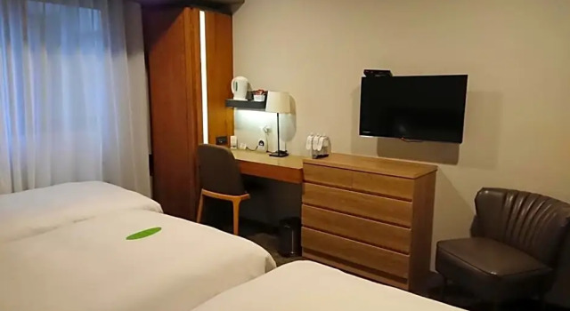 Standard- tredobbelt værelse Simple + Hotel