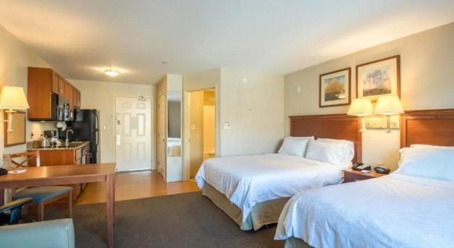 Четырёхместный номер Deluxe Western Slope Suites Parachute