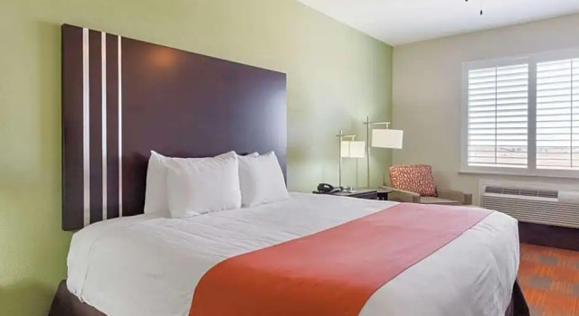 Номер Standard Garner Hotel Victoria - East by IHG