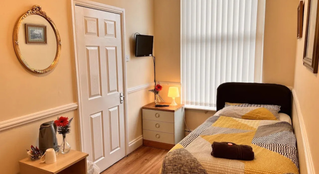 Одноместный номер Standard Castle Lodge Guest House 86-88 Sheil Rd L6 3AF