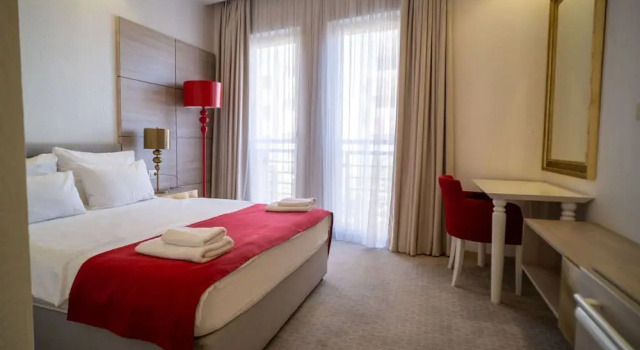 Апартаменты Hotel Atina by ENTOPYA