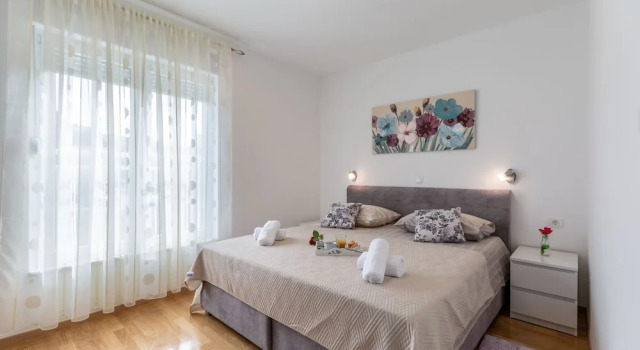 Urban Villa Penthouse, Book Villa Villaer i Strožanac, Villa