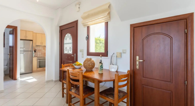 Villa Europe Thia, Забронировать Вилла Коттеджи Лакитра, Коттедж