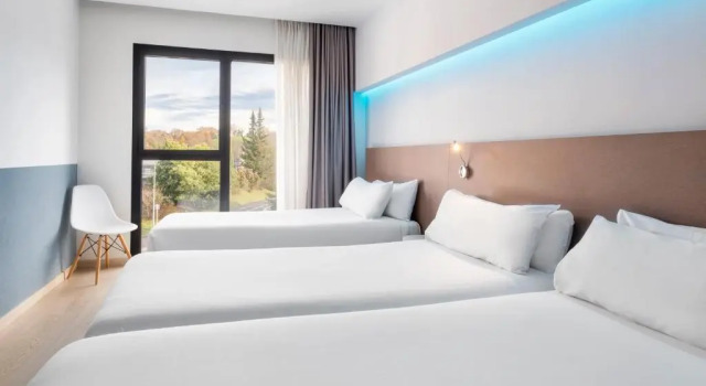 Трёхместный номер Standard B&B HOTELS Donostia San Sebastián Aeropuerto