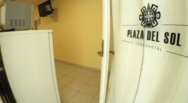 Hotel Plaza del Sol, Забронировать Отель Отели Плая-дель-Кармен с бассейном, рядом с Пляжный клуб Mamitas, Бассейн