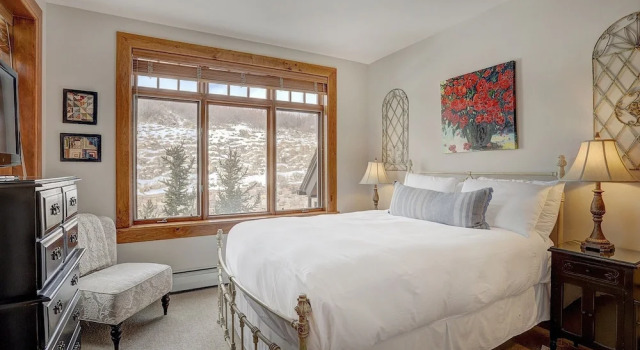 4br Ski In/ski Out The Top Of Bachelor Gulch 4 Bedroom Condo by RedAwning, Забронировать Апартаменты/квартира Отели Бивер-Крик с бассейном, Бассейн