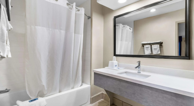 Двухместный полулюкс Americas Best Value Inn Houston Heights at I-45
