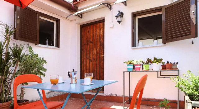 Апартаменты Appartamento con terrazzo a Piazza Dante