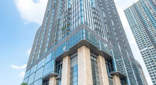 Vinhomes Central Park By Sys Home, Забронировать Апартаменты/квартира Отели Куан-Бинь-Тхань с бассейном, Бассейн