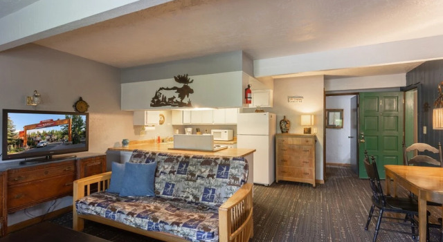 02 - American Black Bear 1 Bedroom Home by Redawning, Rezerwuj Dom wakacyjny Big Bear Lake Stany Zjednoczone