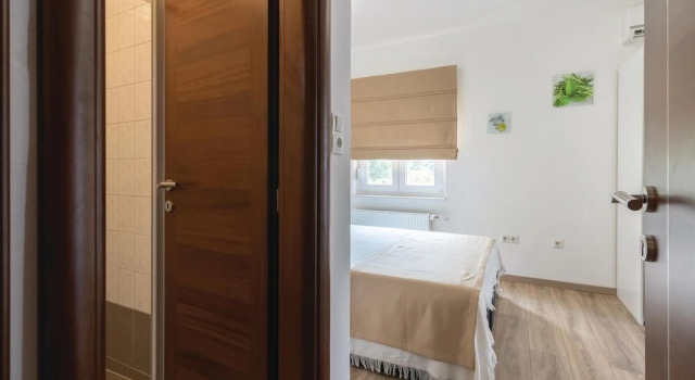 Nice Home in Zadar With Wifi and 8 Bedrooms