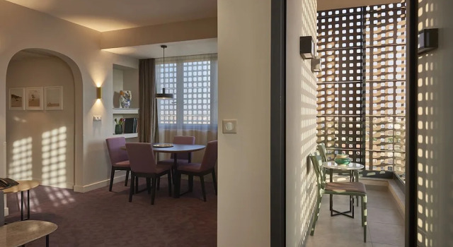 Люкс M Suite Hotel