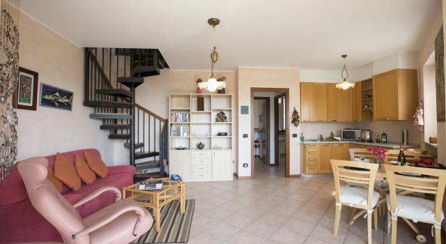 Casa Margherita, Забронировать Апартаменты/квартира Луино Provincia di Varese