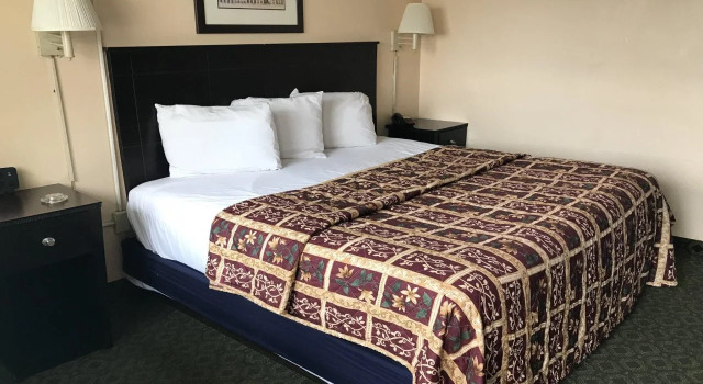 Red Carpet Inn & Suites
