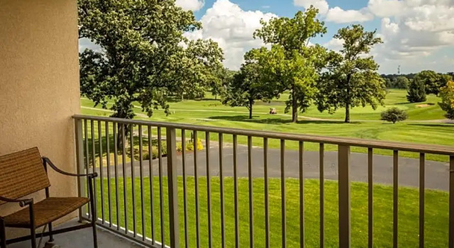 Двухместный номер Standard Пентхаус с видом на поле для гольфа Eaglewood Resort & Spa