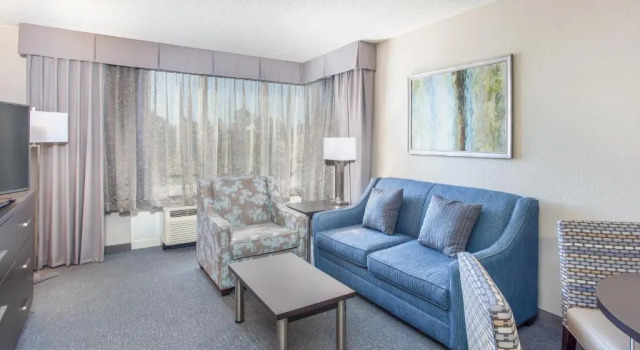 Люкс Holiday Inn - Tallahassee E Capitol - Univ by IHG