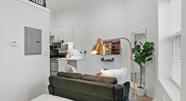 Elite Studio Apt near Shops in Uptown, Забронировать Отель Отели Иллинойс 3 звезды, 3*