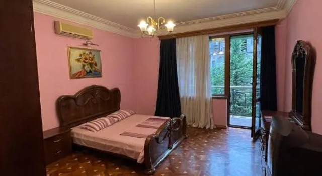 Guesthouse Parnavaz Mepe, Book Hotel Batumi 