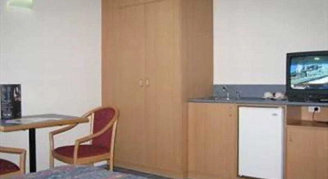 BizMotel, Book Motel  