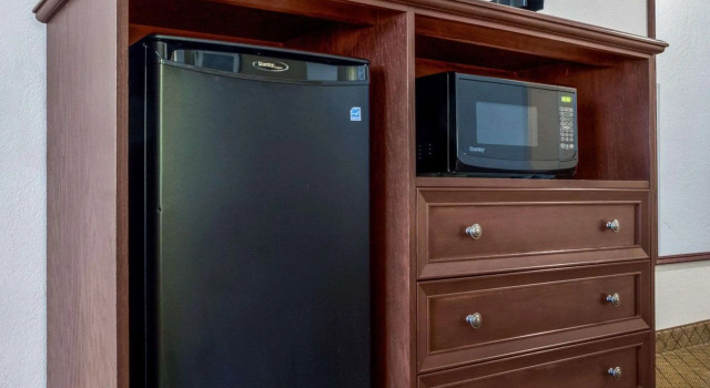 Четырёхместный номер Standard Quality Inn Oacoma - Chamberlain
