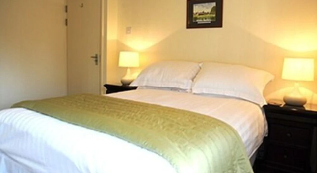 The Old Mill, Rezervați Hotel Toddington 