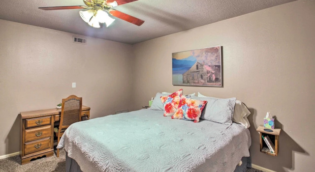 Коттедж с 3 комнатами Lakefront Hot Springs Vacation Rental w/ Dock
