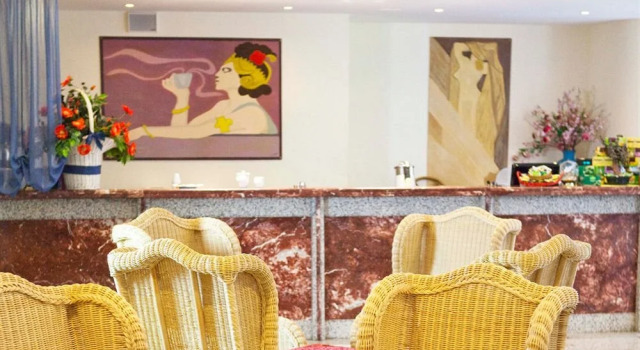 Grand Hotel Pigna Antiche Terme & Spa, Book Ferieresort Hoteller i Pigna med pool, Swimmingpool