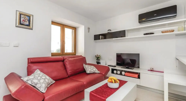 Awesome Home in Barbat with Hot Tub, WiFi, 4 Bedrooms, Prenota Hotel Hotel SPA a Isole Quarnerine, SPA
