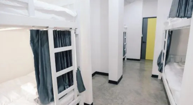 Кровать в общем номере (мужской номер) G5 Hostel