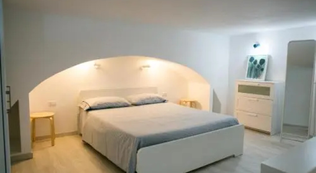 La Maisonette, Забронировать Отель Отели Неаполя с парковкой, рядом с Площадь Пьяцца-Беллини, Парковка