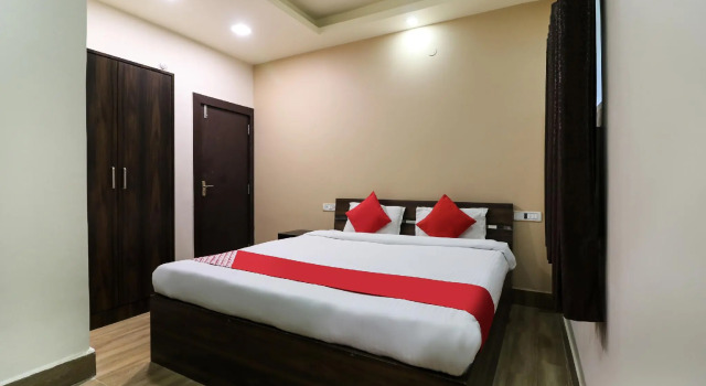 OYO Flagship 43723 Hotel Crystal Riverside, Book Hotel Sonari Town Jharkhand