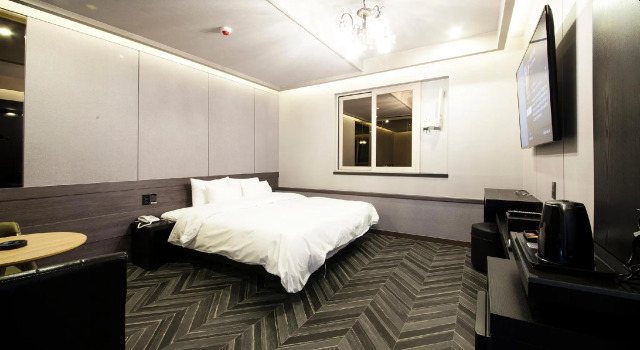 Двухместный номер Standard Jinju KAI Tourist Hotel