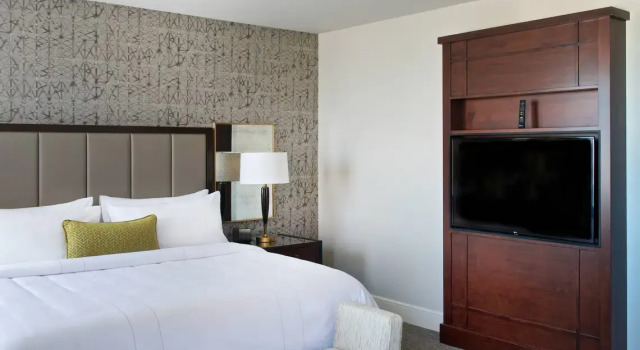 Двухместный клубный номер Standard Marriott Syracuse Downtown