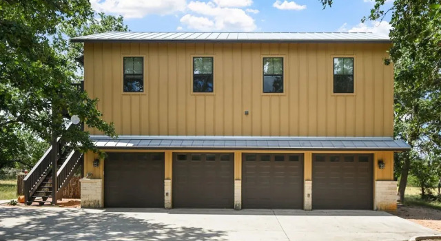 Far View Gasthaus 2 Bedroom Apts by RedAwning, Забронировать Дом для отпуска Фредериксберг Texas Wine Country