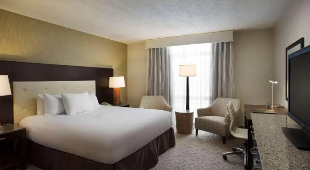 Двухместный номер Standard с балконом Hilton Oakland Airport Hotel
