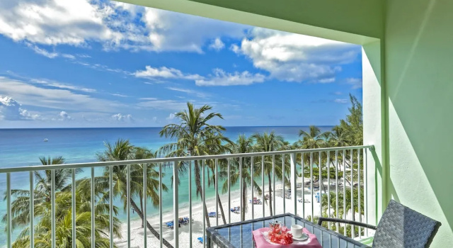 Номер Deluxe Coconut Court Beach Hotel