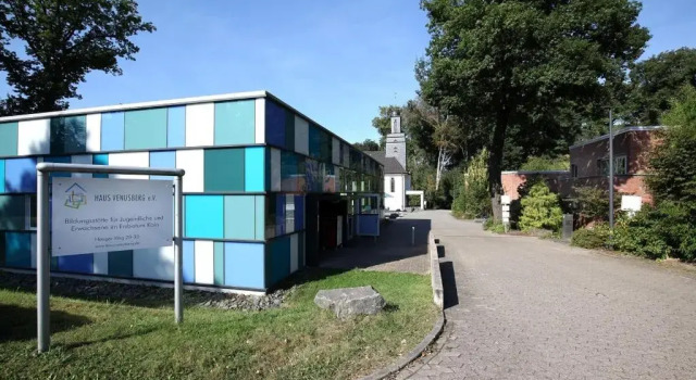 Haus Venusberg, Забронировать Отель Венусберг Бонн, рядом с Старый Бундестаг