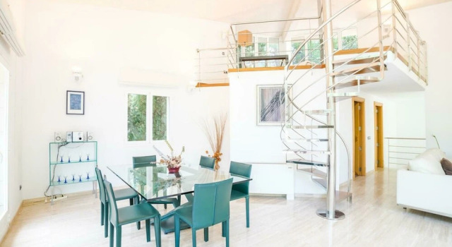 Spectacular Villa With Three Levels Located in Quiet Area