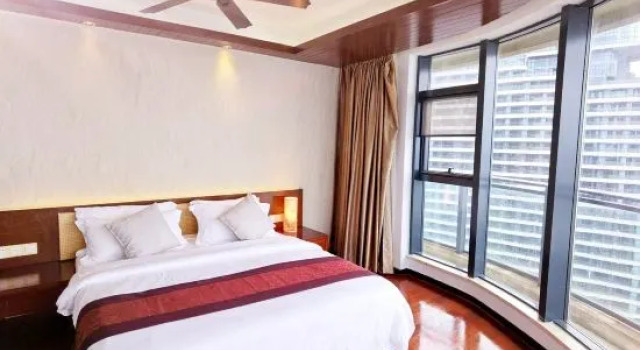 Люкс с 2 комнатами с видом на море Qionghai Yifang Apartment